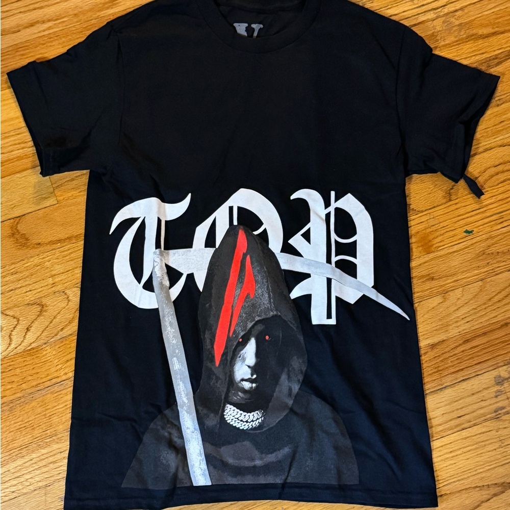 VLONE Black and Red Short Sleeve Tees
